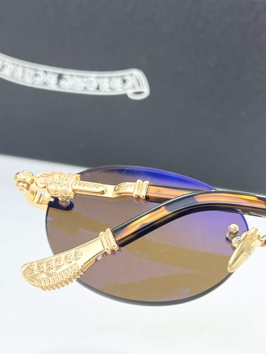 Picture of Chrome Hearts Sunglasses _SKUfw80915452fw